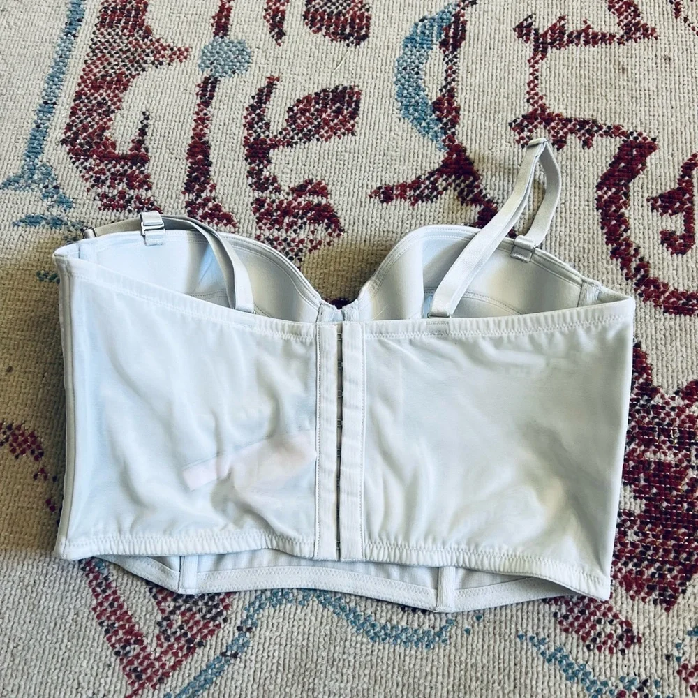 NWT Victoria Secret lingerie Bra size 36C Silver Bra